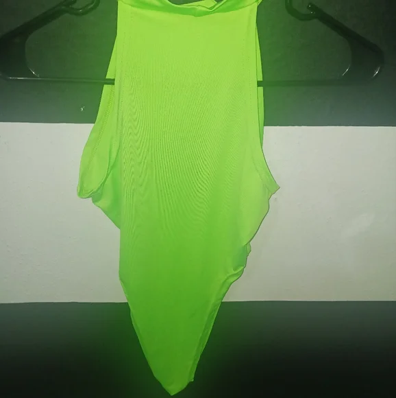 Women green neon mock neck sleveless bodysuit - Picture 5 of 11